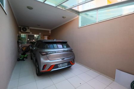 Casa à venda com 187m², 3 quartos e 2 vagas Casa à venda com 187m², 3 quartos e 2 vagasGaragem