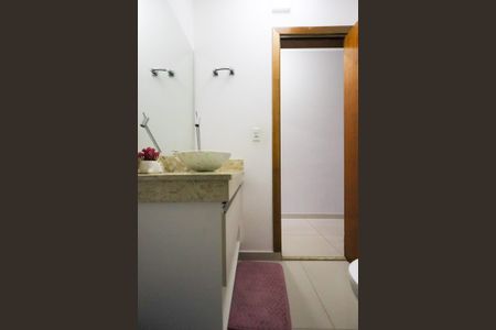 Casa à venda com 187m², 3 quartos e 2 vagas Casa à venda com 187m², 3 quartos e 2 vagasLavabo