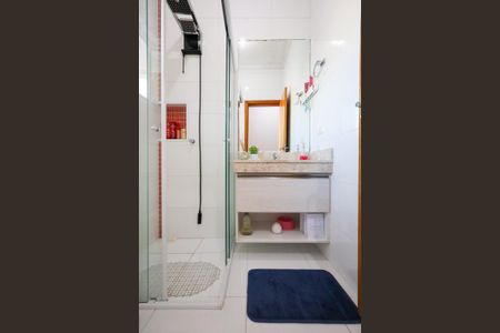 Casa à venda com 187m², 3 quartos e 2 vagas Casa à venda com 187m², 3 quartos e 2 vagasBanheiro da Suíte