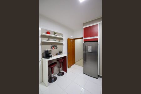 Casa à venda com 187m², 3 quartos e 2 vagas Casa à venda com 187m², 3 quartos e 2 vagasCozinha