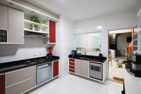 Casa à venda com 187m², 3 quartos e 2 vagas Casa à venda com 187m², 3 quartos e 2 vagasCozinha