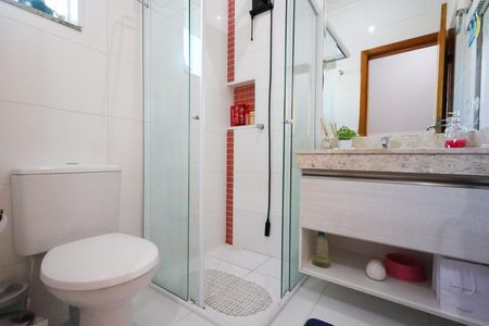 Casa à venda com 187m², 3 quartos e 2 vagas Casa à venda com 187m², 3 quartos e 2 vagasBanheiro da Suíte