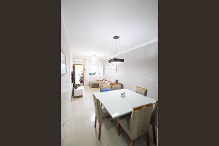 Casa à venda com 187m², 3 quartos e 2 vagas Casa à venda com 187m², 3 quartos e 2 vagasSala de jantar