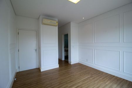 Casa de condomínio para alugar com 420m², 5 quartos e 3 vagas Casa de condomínio para alugar com 420m², 5 quartos e 3 vagasSuite 3