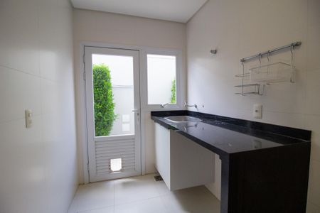 Casa de condomínio para alugar com 420m², 5 quartos e 3 vagas Casa de condomínio para alugar com 420m², 5 quartos e 3 vagasÁrea de Serviço