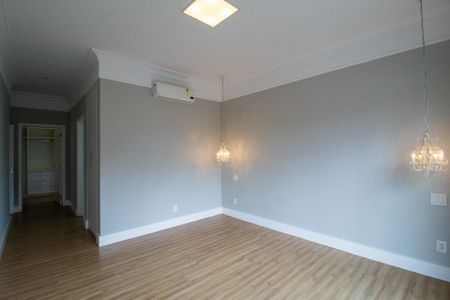 Casa de condomínio para alugar com 420m², 5 quartos e 3 vagas Casa de condomínio para alugar com 420m², 5 quartos e 3 vagasSuite 1