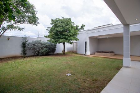 Casa de condomínio para alugar com 420m², 5 quartos e 3 vagas Casa de condomínio para alugar com 420m², 5 quartos e 3 vagasÁrea externa