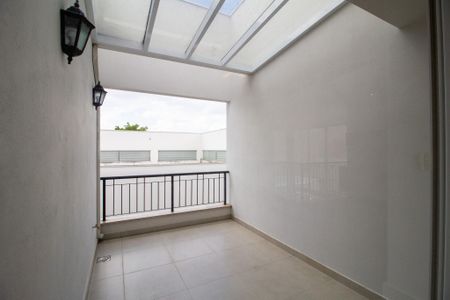 Casa de condomínio para alugar com 420m², 5 quartos e 3 vagas Casa de condomínio para alugar com 420m², 5 quartos e 3 vagasArea de Luz