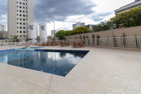 Apartamento à venda com 35m², 2 quartos e sem vaga Apartamento à venda com 35m², 2 quartos e sem vagaÁrea comum - Piscina