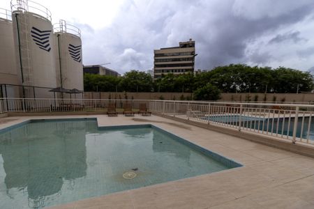 Apartamento à venda com 35m², 2 quartos e sem vaga Apartamento à venda com 35m², 2 quartos e sem vagaÁrea comum - Piscina