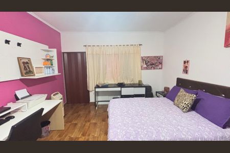 Casa à venda com 194m², 4 quartos e 2 vagas Casa à venda com 194m², 4 quartos e 2 vagasQuarto 2