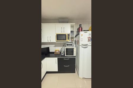 Casa à venda com 194m², 4 quartos e 2 vagas Casa à venda com 194m², 4 quartos e 2 vagasCozinha