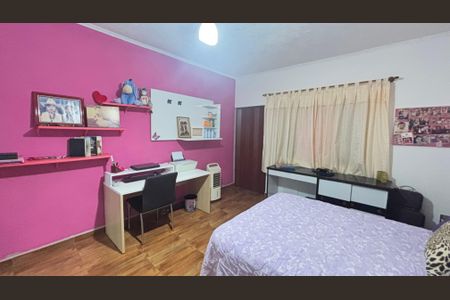 Casa à venda com 194m², 4 quartos e 2 vagas Casa à venda com 194m², 4 quartos e 2 vagasQuarto 2