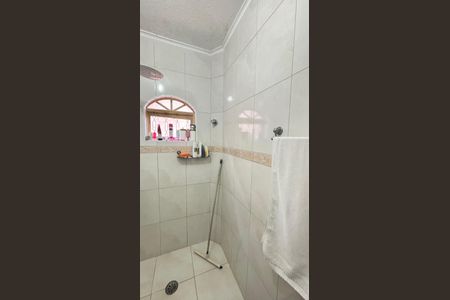 Casa à venda com 194m², 4 quartos e 2 vagas Casa à venda com 194m², 4 quartos e 2 vagasBanheiro
