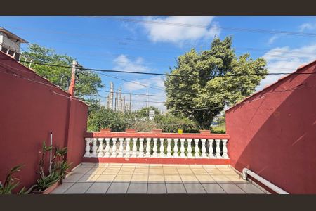 Casa à venda com 194m², 4 quartos e 2 vagas Casa à venda com 194m², 4 quartos e 2 vagasSuite Varanda