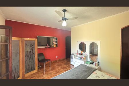 Casa à venda com 194m², 4 quartos e 2 vagas Casa à venda com 194m², 4 quartos e 2 vagasSuite