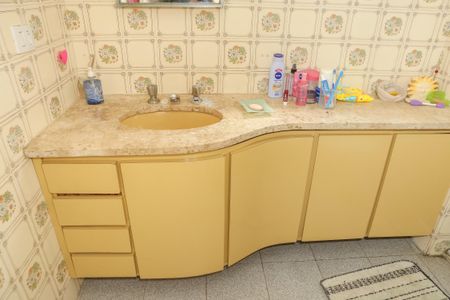 Apartamento à venda com 90m², 3 quartos e 1 vaga Apartamento à venda com 90m², 3 quartos e 1 vagaBanheiro