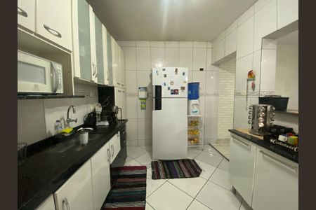 Casa à venda com 130m², 3 quartos e 3 vagas Casa à venda com 130m², 3 quartos e 3 vagasCozinha