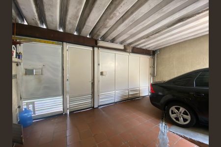 Casa à venda com 130m², 3 quartos e 3 vagas Casa à venda com 130m², 3 quartos e 3 vagasGaragem