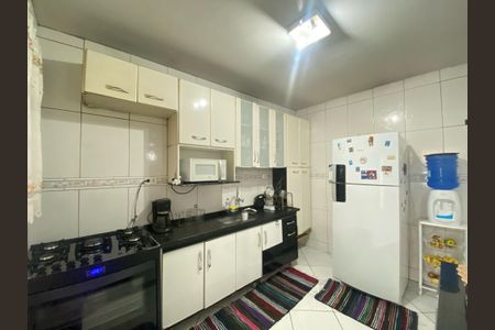 Casa à venda com 130m², 3 quartos e 3 vagas Casa à venda com 130m², 3 quartos e 3 vagasCozinha
