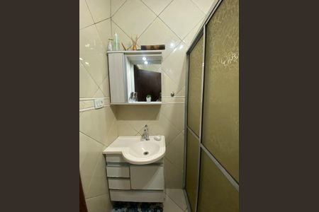 Casa à venda com 130m², 3 quartos e 3 vagas Casa à venda com 130m², 3 quartos e 3 vagasBanheiro Social