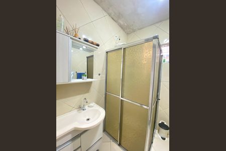 Casa à venda com 130m², 3 quartos e 3 vagas Casa à venda com 130m², 3 quartos e 3 vagasBanheiro Social