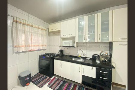 Casa à venda com 130m², 3 quartos e 3 vagas Casa à venda com 130m², 3 quartos e 3 vagasCozinha