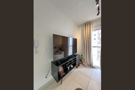 Sala/Cozinha de apartamento para alugar com 1 quarto, 30m² em Parque Industrial Tomas Edson, São Paulo