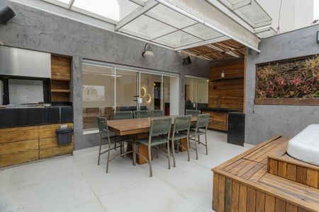 Apartamento à venda com 118m², 2 quartos e 2 vagasÁrea externa