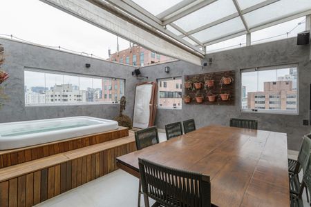 Apartamento à venda com 118m², 2 quartos e 2 vagasÁrea externa