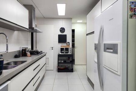 Apartamento à venda com 243m², 3 quartos e 3 vagasCozinha