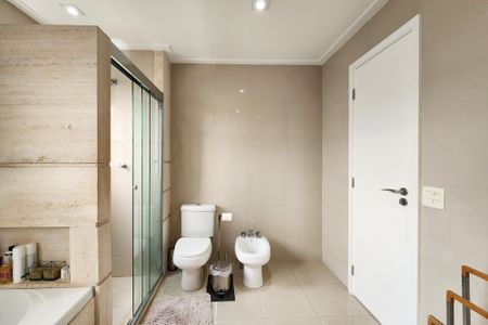 Apartamento à venda com 243m², 3 quartos e 3 vagasBanheiro da Suíte 3