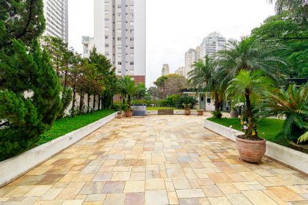 Apartamento para alugar com 214m², 3 quartos e 4 vagas Apartamento para alugar com 214m², 3 quartos e 4 vagasÁrea Comum