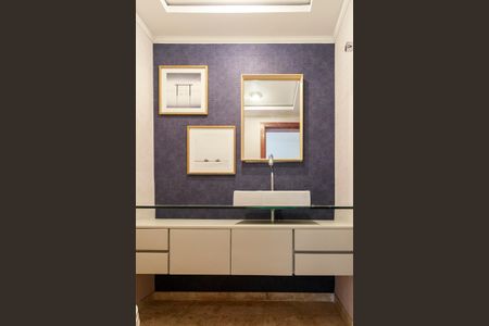 Apartamento para alugar com 214m², 3 quartos e 4 vagas Apartamento para alugar com 214m², 3 quartos e 4 vagasLavabo da sala