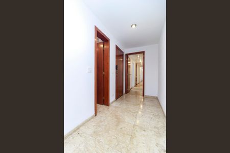 Apartamento para alugar com 214m², 3 quartos e 4 vagas Apartamento para alugar com 214m², 3 quartos e 4 vagasSala de Jantar