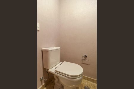 Apartamento para alugar com 214m², 3 quartos e 4 vagas Apartamento para alugar com 214m², 3 quartos e 4 vagasLavabo da sala