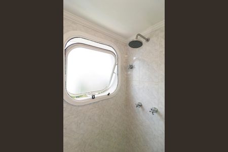 Apartamento para alugar com 214m², 3 quartos e 4 vagas Apartamento para alugar com 214m², 3 quartos e 4 vagasBanheiro da Suíte 2