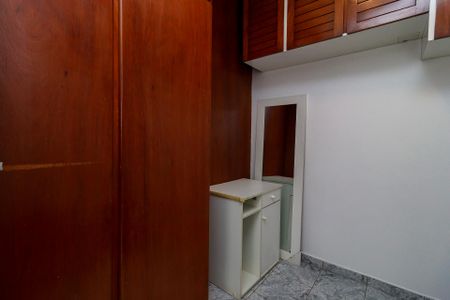 Apartamento para alugar com 214m², 3 quartos e 4 vagas Apartamento para alugar com 214m², 3 quartos e 4 vagasQuarto de Serviço