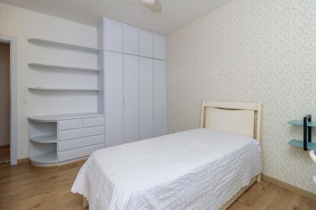 Apartamento para alugar com 214m², 3 quartos e 4 vagas Apartamento para alugar com 214m², 3 quartos e 4 vagasSuíte 3