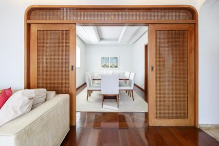 Apartamento para alugar com 214m², 3 quartos e 4 vagas Apartamento para alugar com 214m², 3 quartos e 4 vagasSala de Jantar