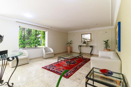 Apartamento para alugar com 214m², 3 quartos e 4 vagas Apartamento para alugar com 214m², 3 quartos e 4 vagasÁrea comum - Hall Social