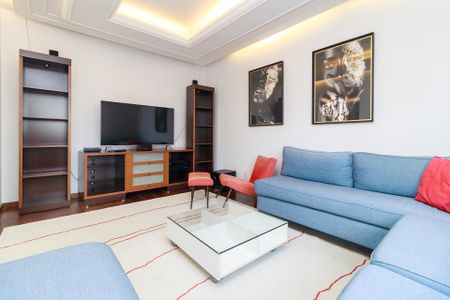 Apartamento para alugar com 214m², 3 quartos e 4 vagas Apartamento para alugar com 214m², 3 quartos e 4 vagasSala