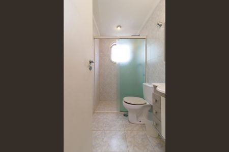 Apartamento para alugar com 214m², 3 quartos e 4 vagas Apartamento para alugar com 214m², 3 quartos e 4 vagasBanheiro da Suíte 2