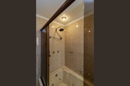 Apartamento para alugar com 214m², 3 quartos e 4 vagas Apartamento para alugar com 214m², 3 quartos e 4 vagasBanheiro da Suíte