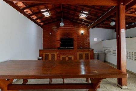 Apartamento para alugar com 214m², 3 quartos e 4 vagas Apartamento para alugar com 214m², 3 quartos e 4 vagasÁrea comum - Churrasqueira