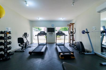 Apartamento para alugar com 214m², 3 quartos e 4 vagas Apartamento para alugar com 214m², 3 quartos e 4 vagasÁrea comum - Academia