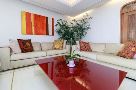 Apartamento para alugar com 214m², 3 quartos e 4 vagas Apartamento para alugar com 214m², 3 quartos e 4 vagasSala