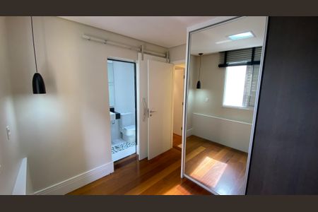 Apartamento à venda com 134m², 3 quartos e 3 vagas Apartamento à venda com 134m², 3 quartos e 3 vagasSuite 2