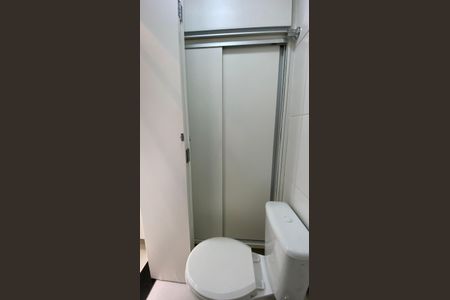 Apartamento à venda com 134m², 3 quartos e 3 vagas Apartamento à venda com 134m², 3 quartos e 3 vagasBanheiro de Serviço