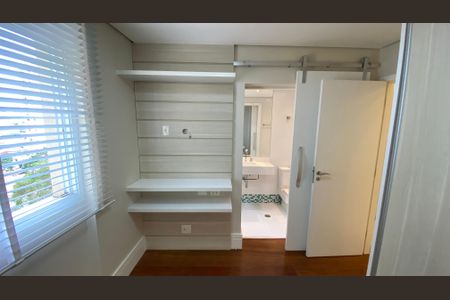 Apartamento à venda com 134m², 3 quartos e 3 vagas Apartamento à venda com 134m², 3 quartos e 3 vagasSuíte 3